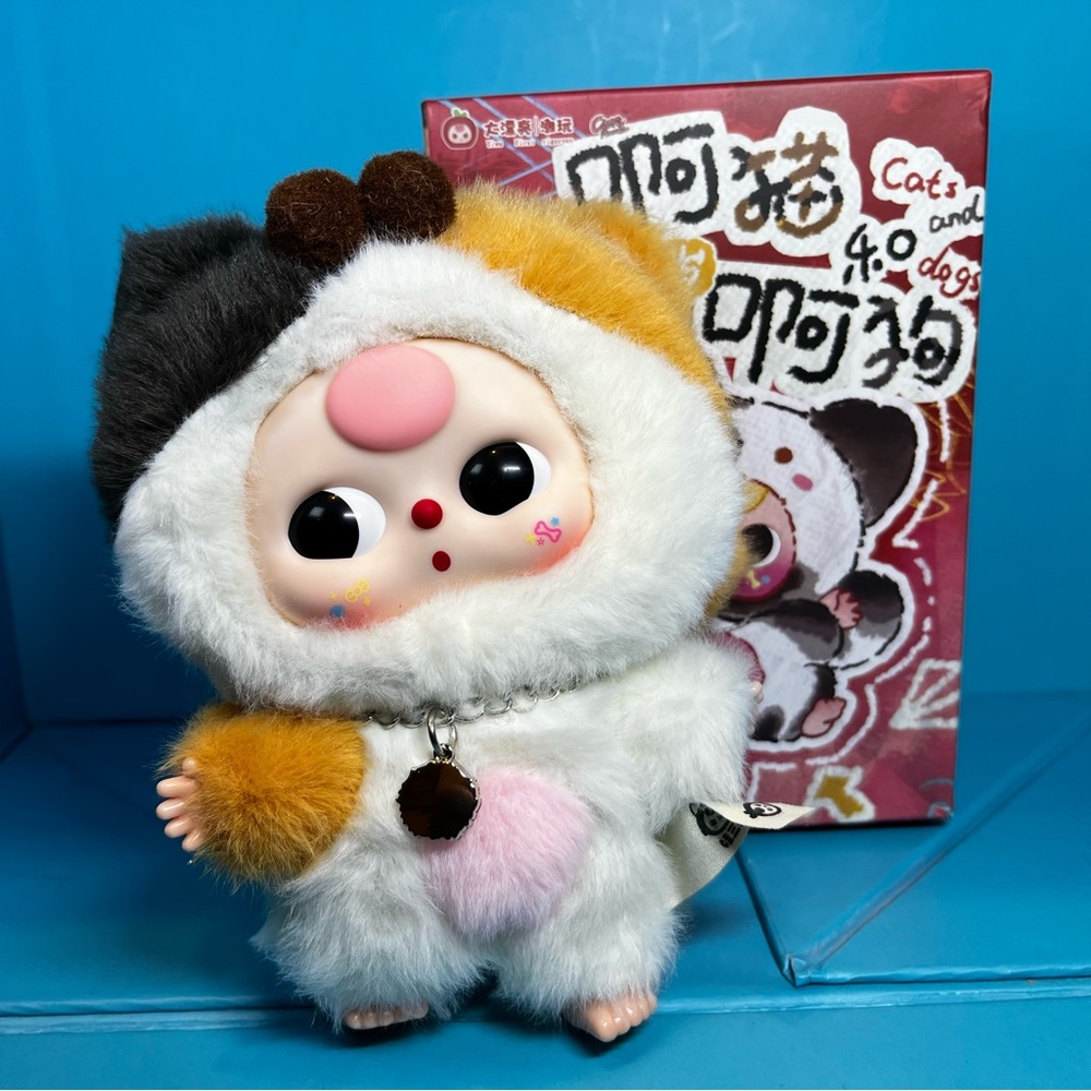Cureplaneta - Baby Three - Cats and Dogs Vinyl Plush - Calico